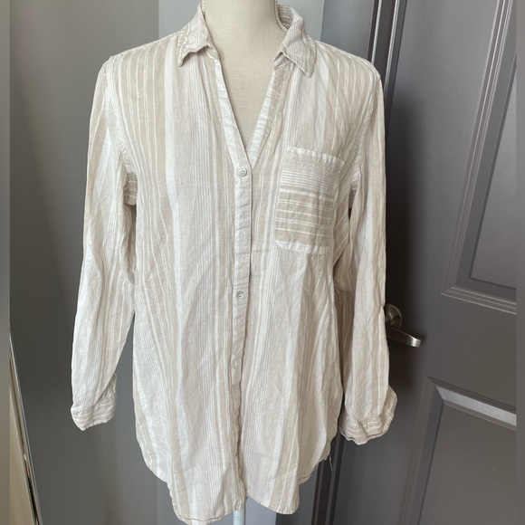 SOLD Button up - Picture 2 of 6